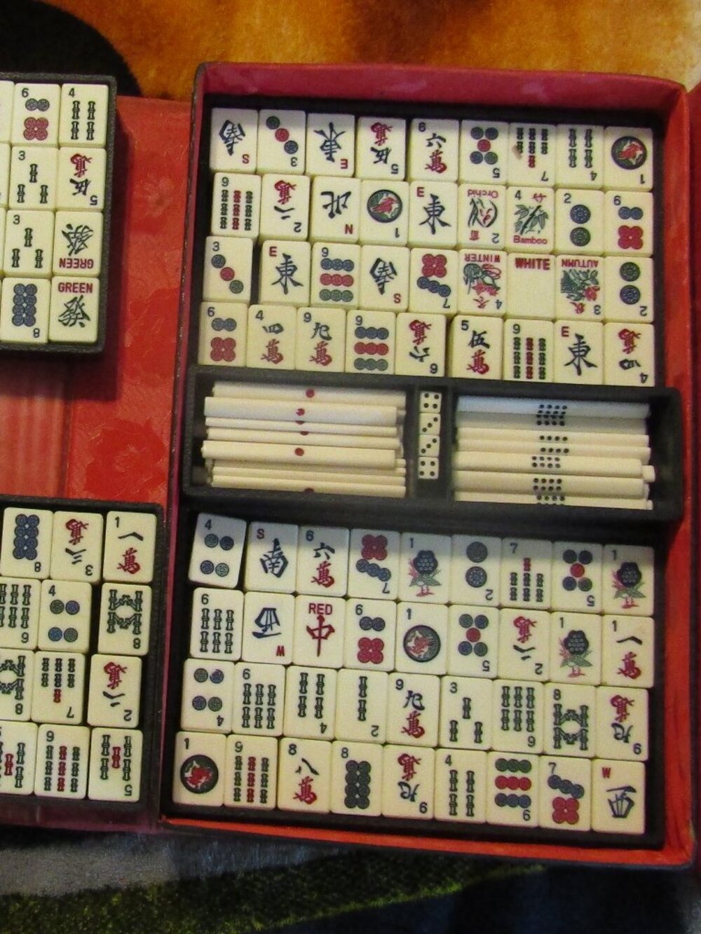 Vintage Oriental Bamboo & Bovine Bone Mahjong Tile Game Set 144 Tiles 85 Sticks+